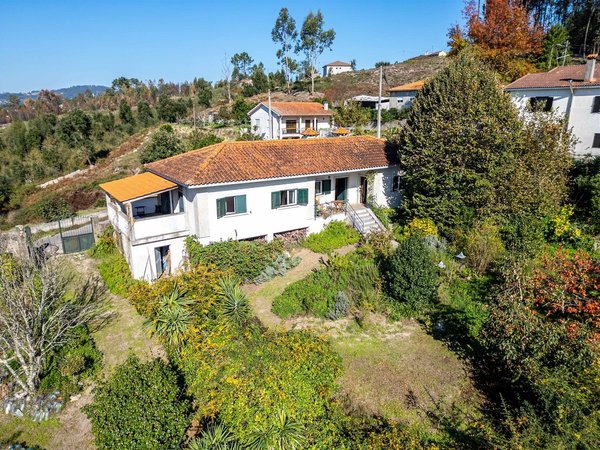 Detached house in Meinedo, Lousada