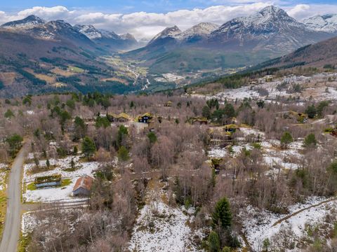 Stor sydvendt hyttetomt på Ringstadsætra | Utsikt | Ski in/out er mulig | Solrikt | 1320 kvm