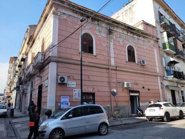 Commercial premises in via Raffaele Angiulli, 1, Miano, Napoli