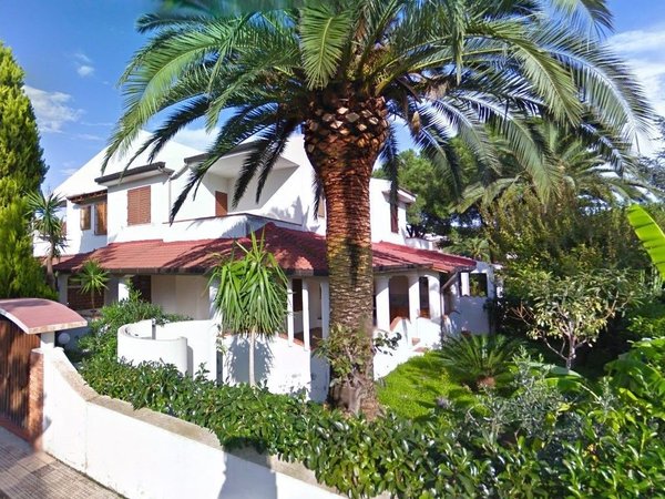 Villa in via Saiatine le Tuile, 8 -f, Furnari