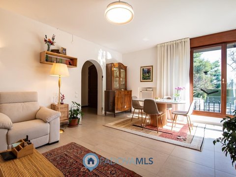 Semi-detached house in via Lucca, 21, Sacra Famiglia, Padova