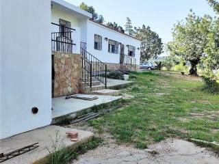 Single family villa 4 rooms, Montroi - Montroy