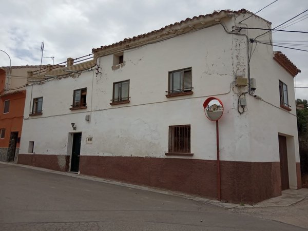 Village house in avenida Fueros de Aragón, 7, Malon
