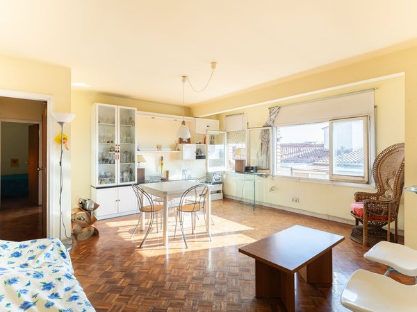 Flat in calle de la Mare de Déu de Lorda, Llefià, Badalona