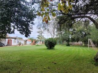 Country house 255 m², Centro-Doña Mercedes, Dos Hermanas