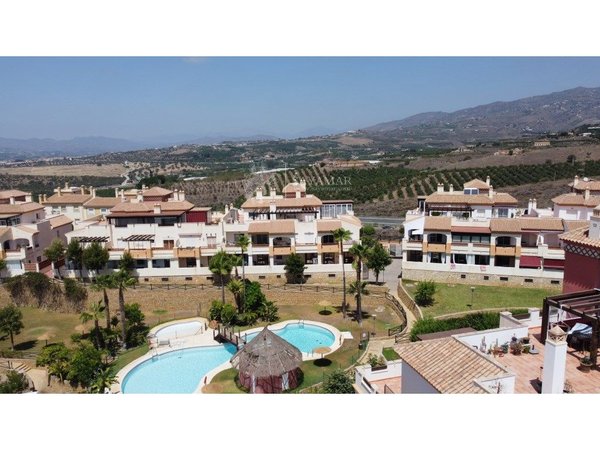 Semi-detached house in Caleta de Velez