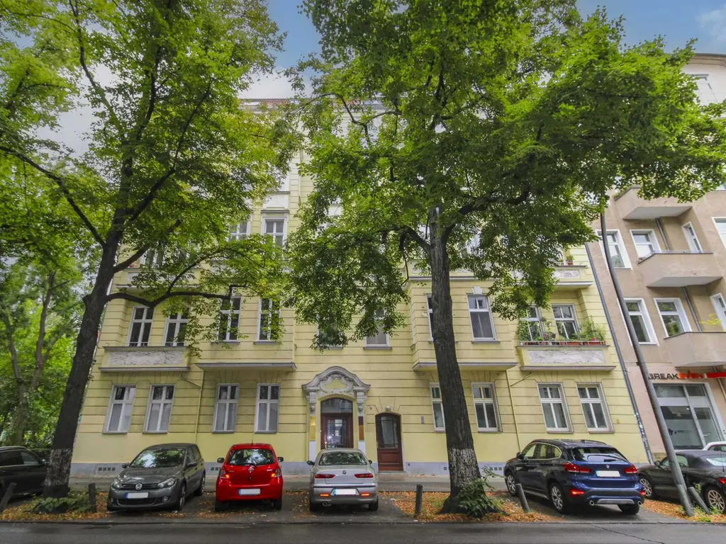 NEUBezugsfrei: 2-Zi.-ETW im Berliner Altbau in gefragter Lage von Berlin-Wilmersdorf