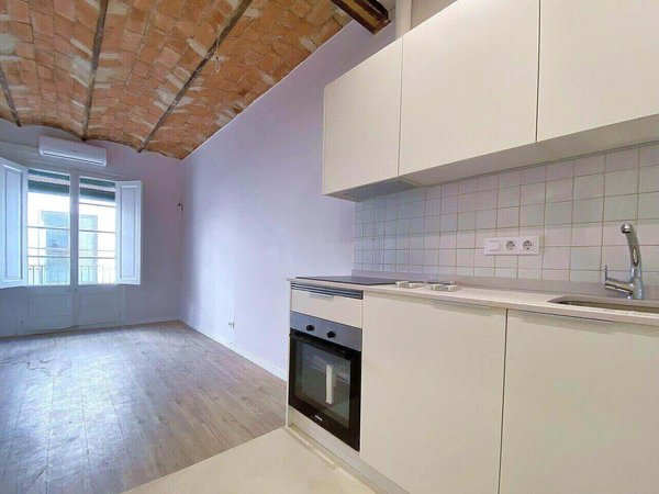 Flat in El Raval, Barcelona